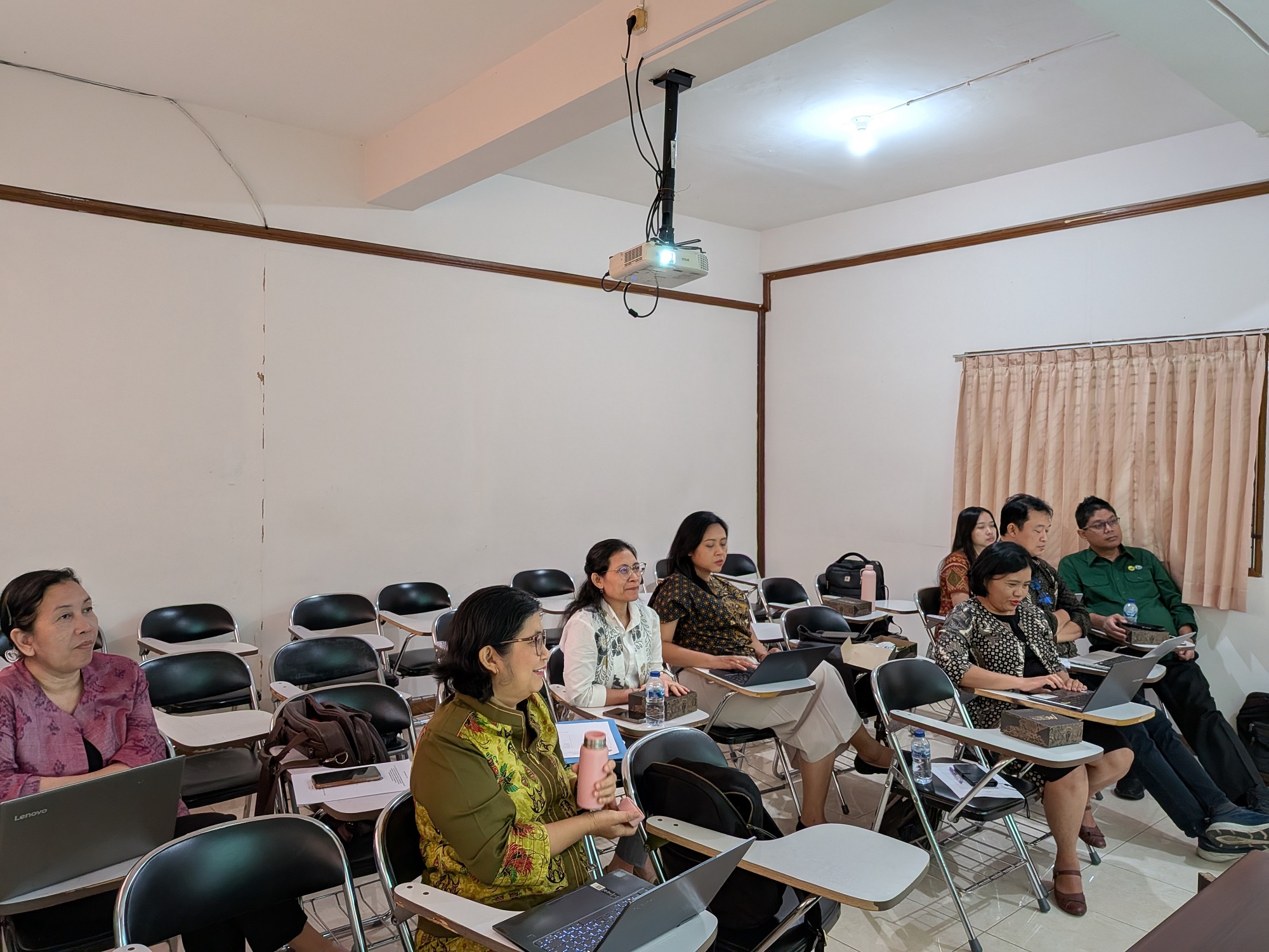 The atmosphere of the AMI implementation in Room G12, Postgraduate Building, Udayana University