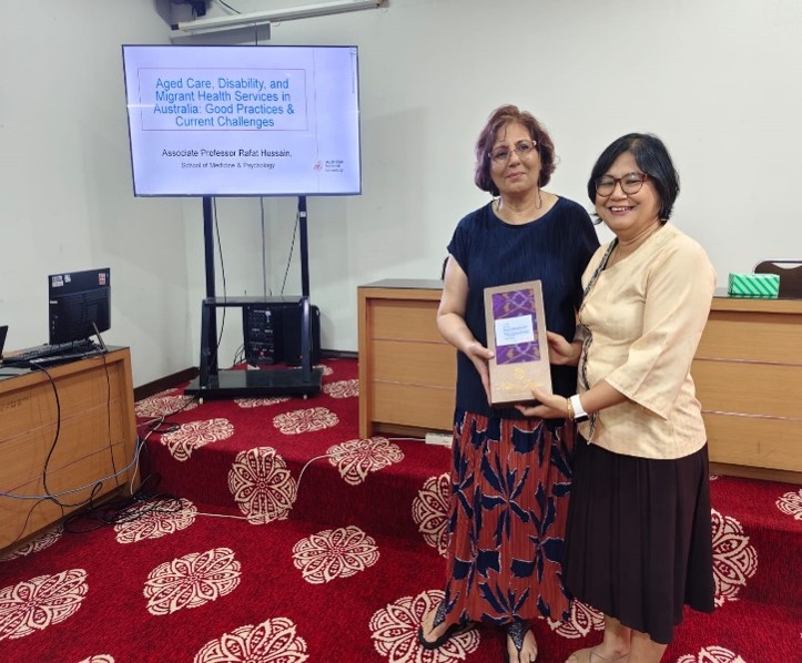 Presentation of Souvenir from Unud to ANU